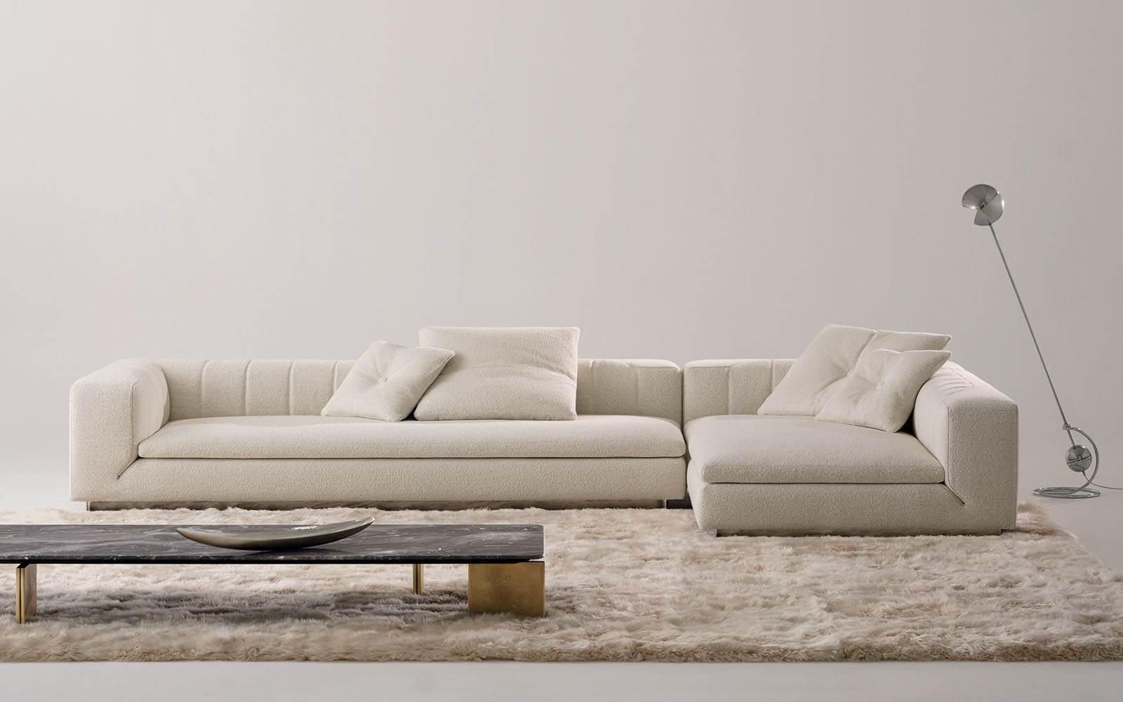 Central axis sofa