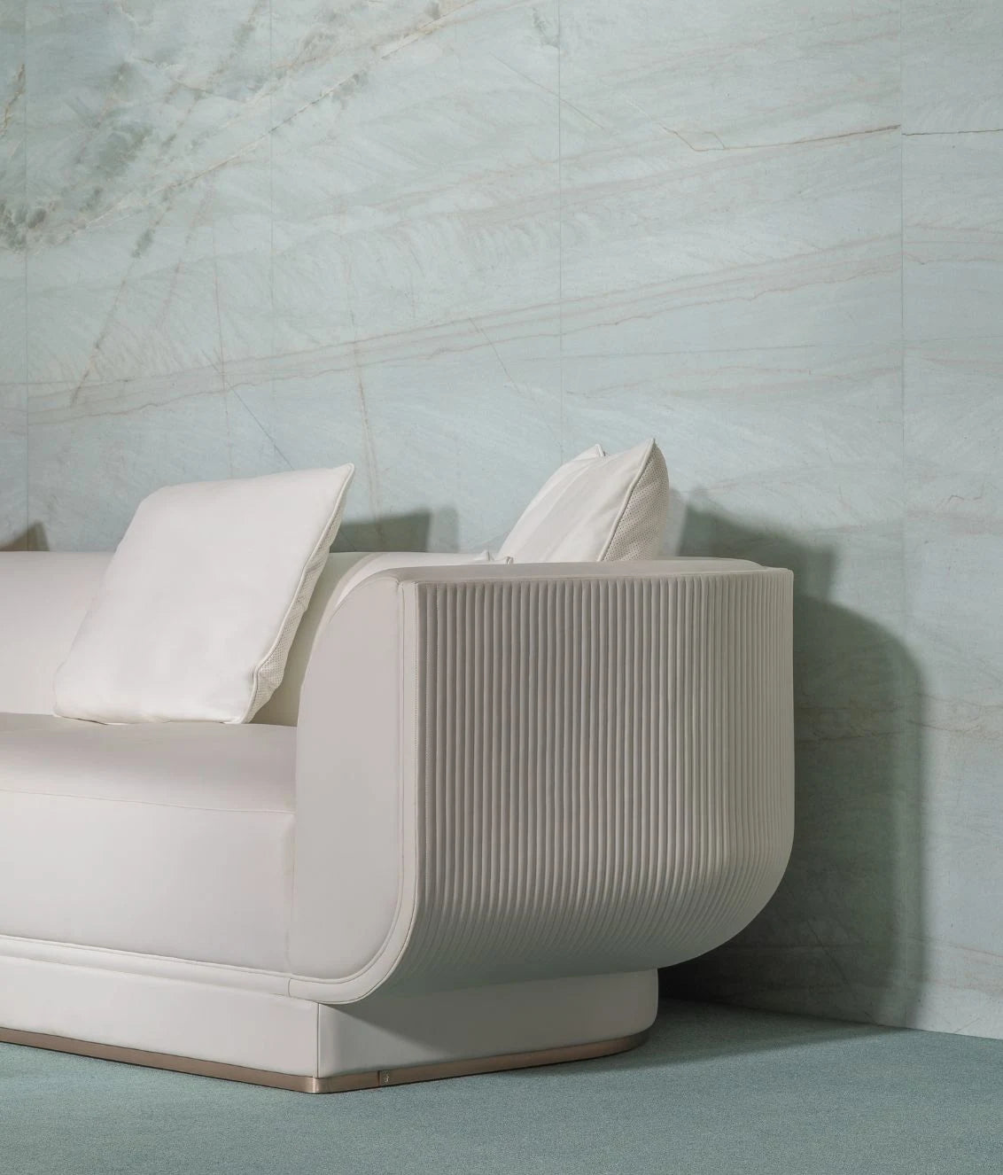 Fu Sofa