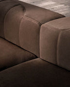 Central axis sofa